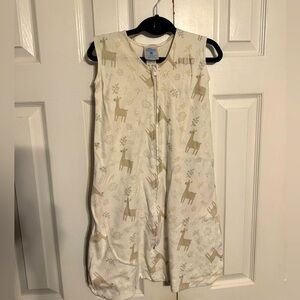 Halo SleepSack
Size 6/12 months (16-24lb)